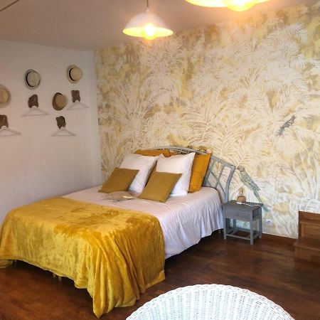 Grande Chambre Familiale Jaune Tout Bonnement Bien Putot-en-Auge 외부 사진
