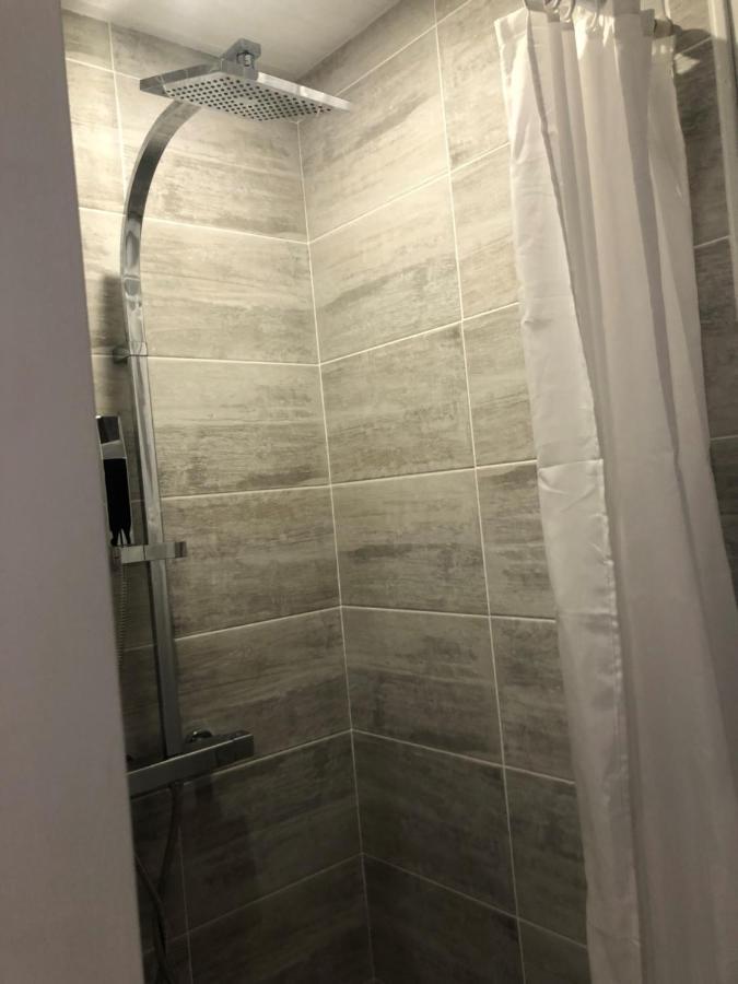 Grande Chambre Familiale Jaune Tout Bonnement Bien Putot-en-Auge 외부 사진